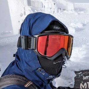 Meet your Posher, Eric